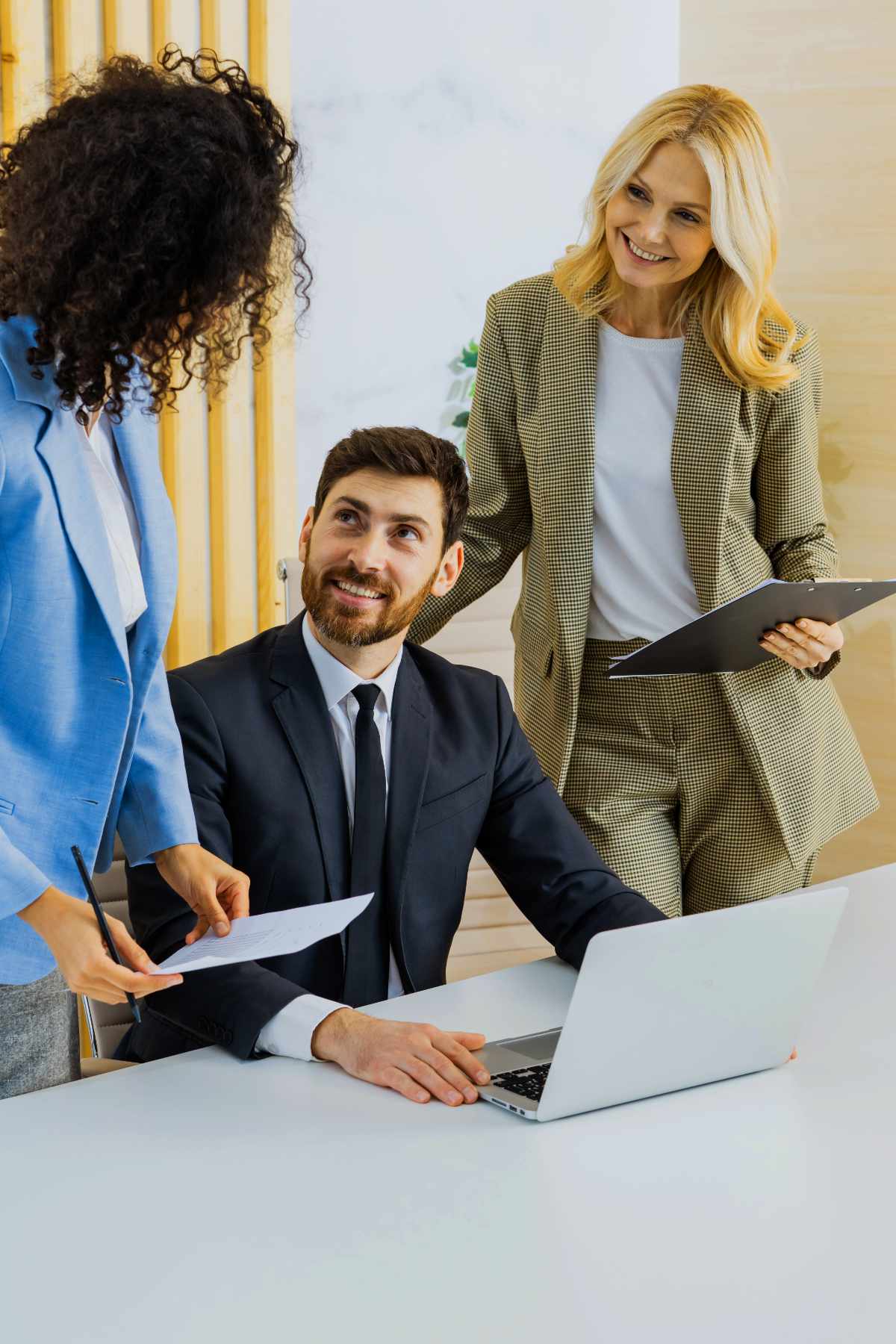 Espacio de trabajo colaborativo en Zentr Lomas Querétaro.